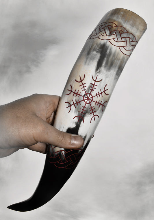Corne à Boire gravée Viking AEGISHJALMUR ROUGE 50 cl + Supports (Corne et Cuir)