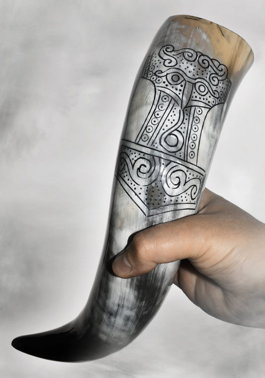 Corne à Boire gravée Viking THOR 50 cl + Supports (Corne et Cuir)