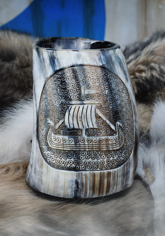 Chope à Boire en Corne sculptée Viking DRAKKAR 50 CL