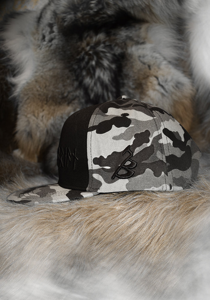 Casquette Noire Camo SnapBack BARBEBARIAN ÉDITION BIND RUNE