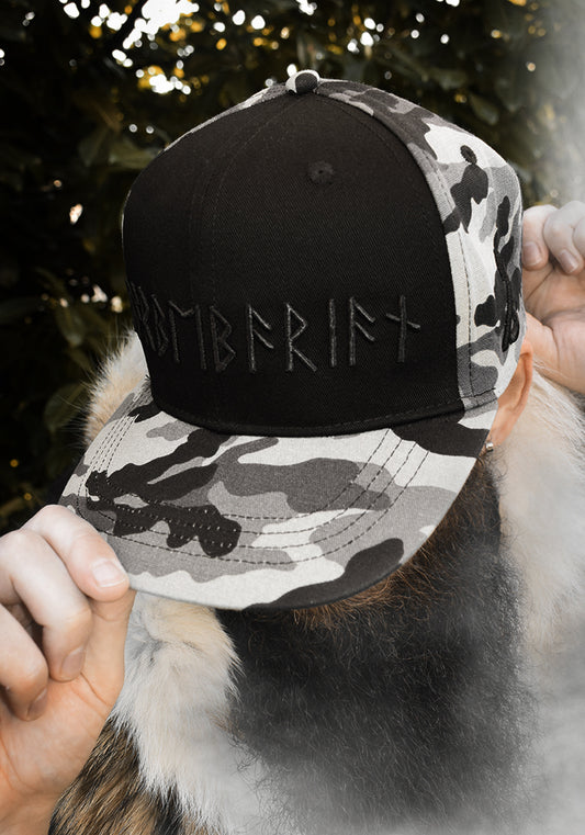 Casquette Noire Camo SnapBack BARBEBARIAN ÉDITION BIND RUNE